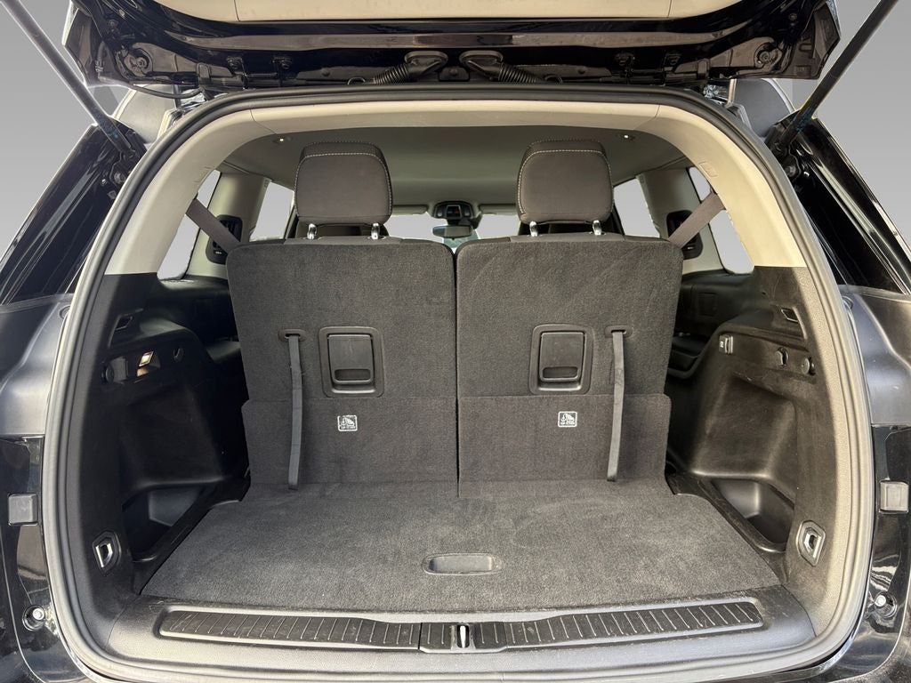 2023 Jeep Grand Cherokee L Laredo 4x2