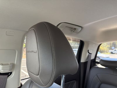 2022 GMC Canyon 4WD Crew Cab Short Box Denali