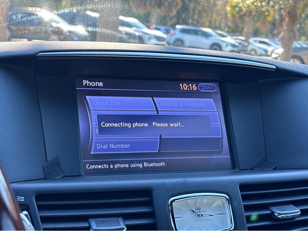 2015 INFINITI Q70 3.7