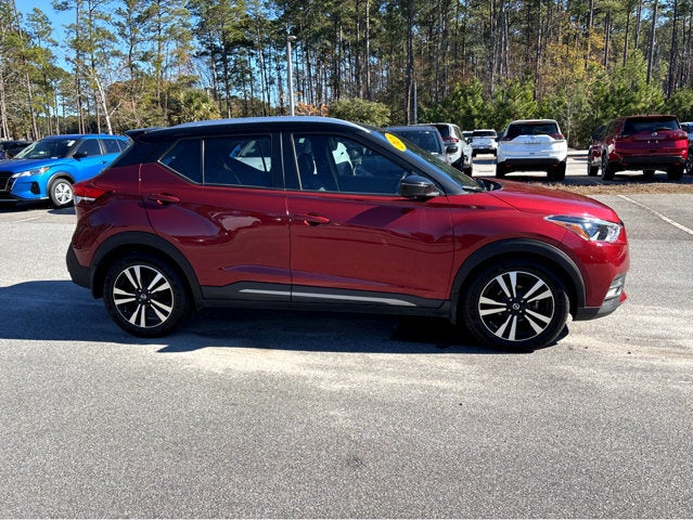 2020 Nissan Kicks SR