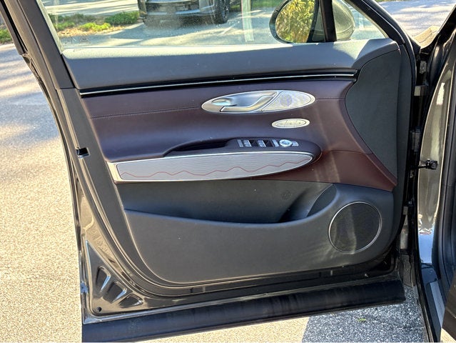 2025 Genesis GV70 2.5T