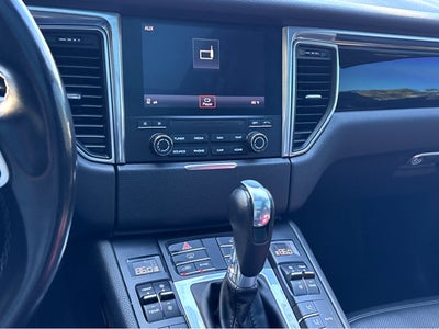 2017 Porsche Macan S