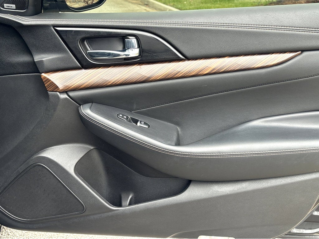 2017 Nissan Maxima Platinum