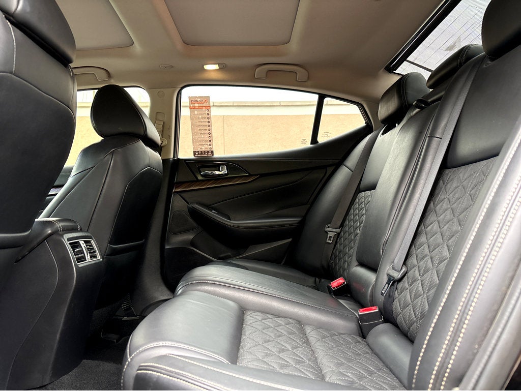 2017 Nissan Maxima Platinum