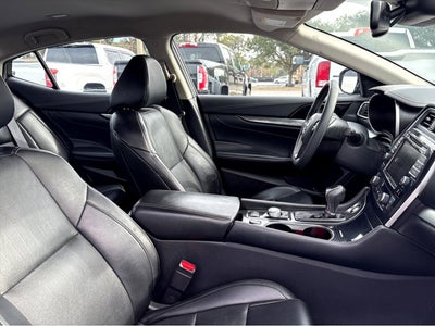 2023 Nissan Maxima SV