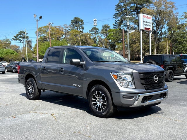 2024 Nissan Titan SV