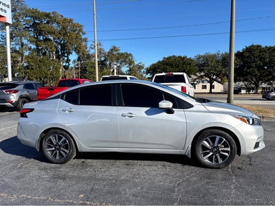 2022 Nissan Versa SV