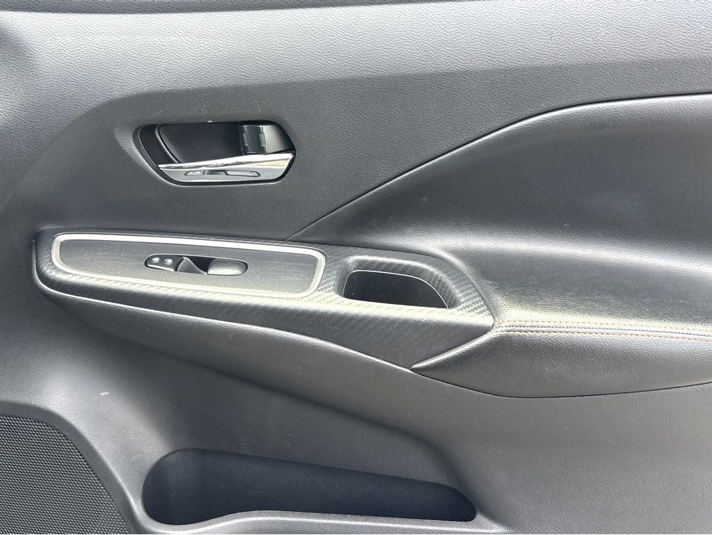 2022 Nissan Versa 1.6 SR