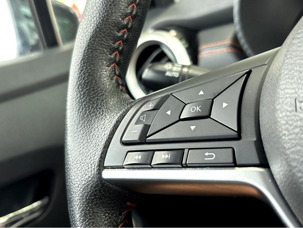 2022 Nissan Versa 1.6 SR