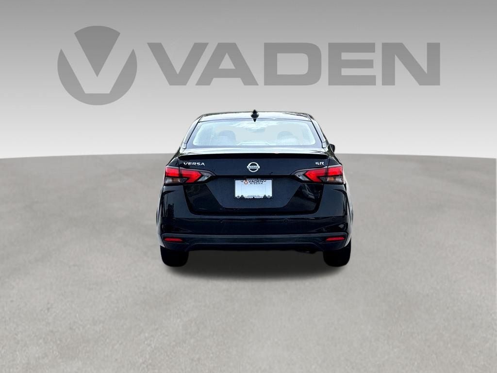 2022 Nissan Versa 1.6 SR