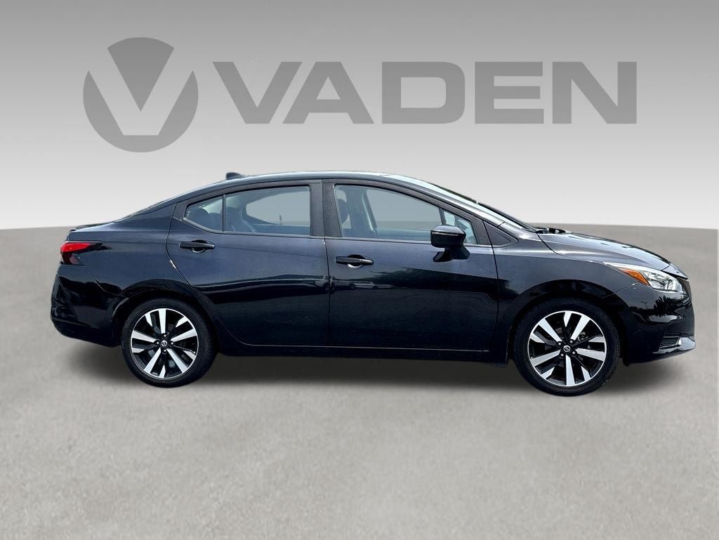 2022 Nissan Versa 1.6 SR