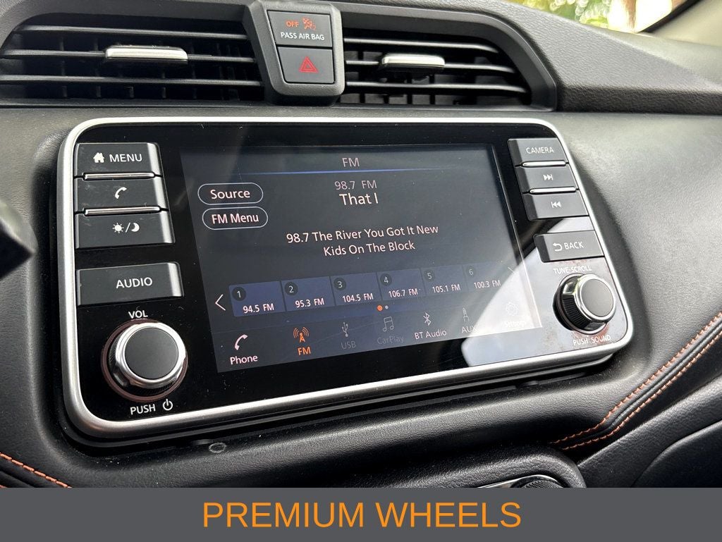 2022 Nissan Versa 1.6 SR