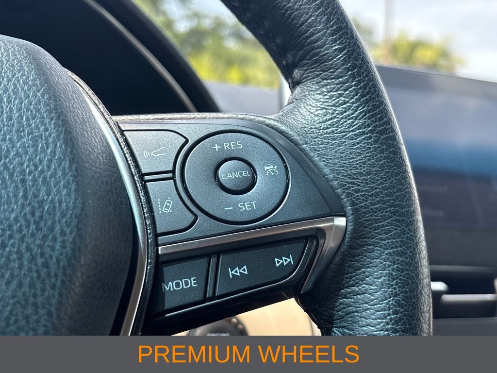 2020 Toyota Avalon XLE