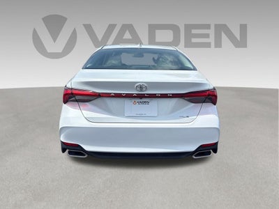 2020 Toyota Avalon XLE
