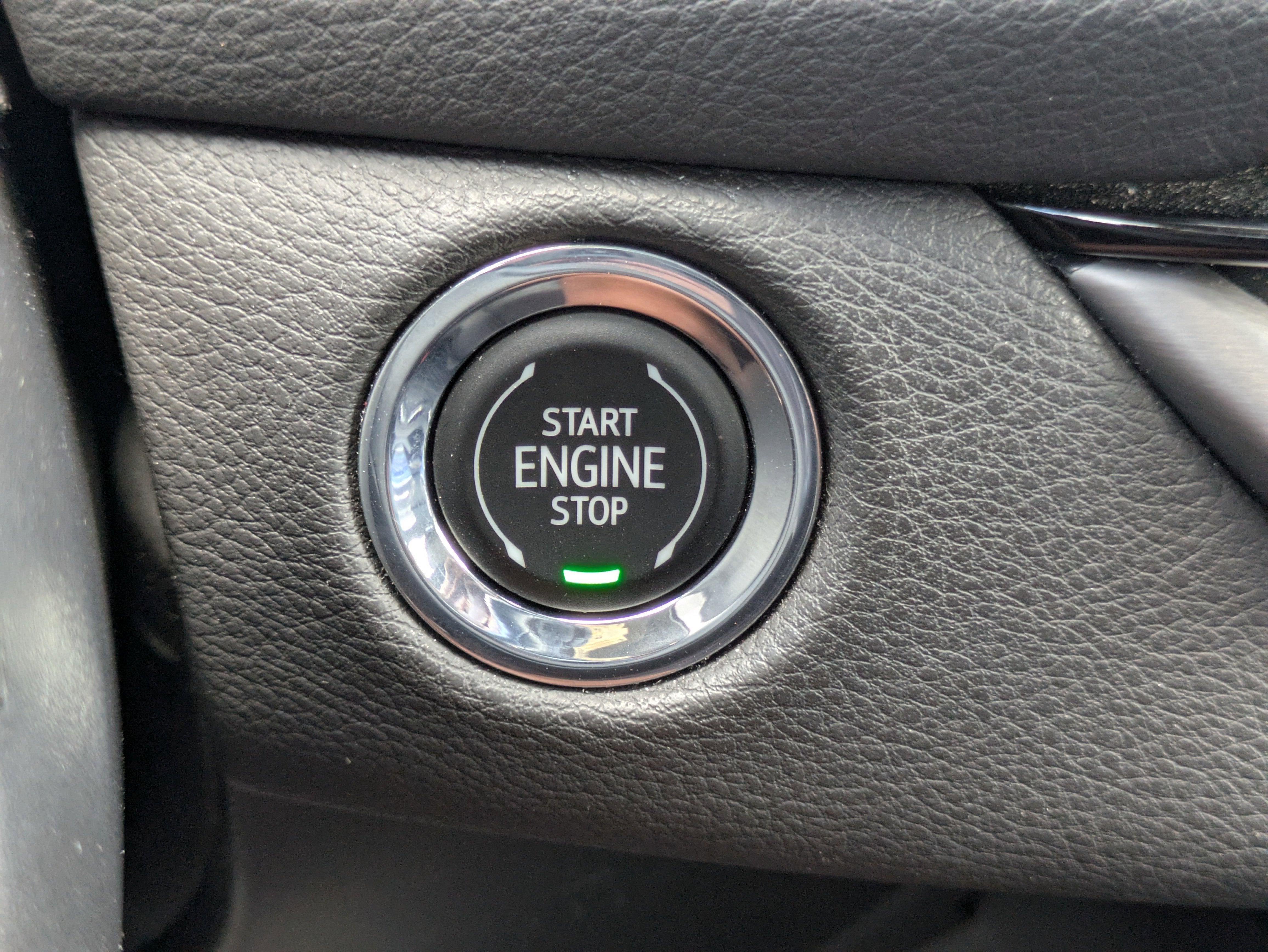 2024 Cadillac XT4 AWD Premium Luxury