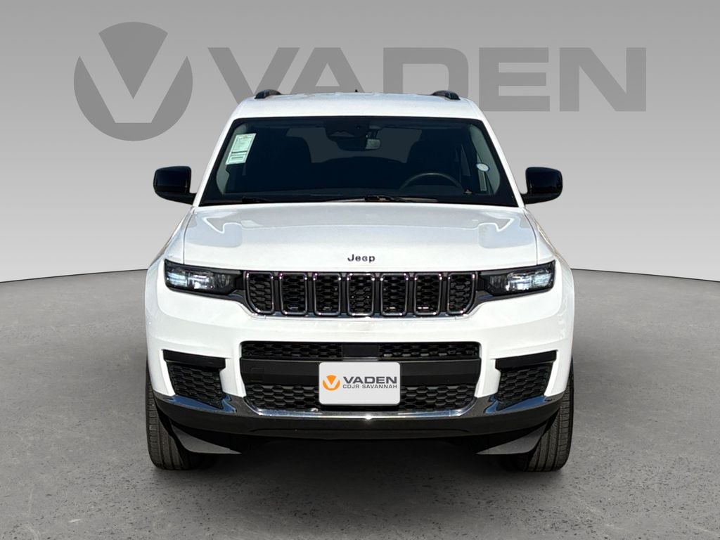 2023 Jeep Grand Cherokee L Laredo 4x2