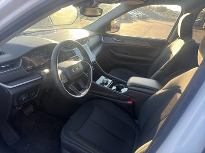 2023 Jeep Grand Cherokee L Laredo 4x2