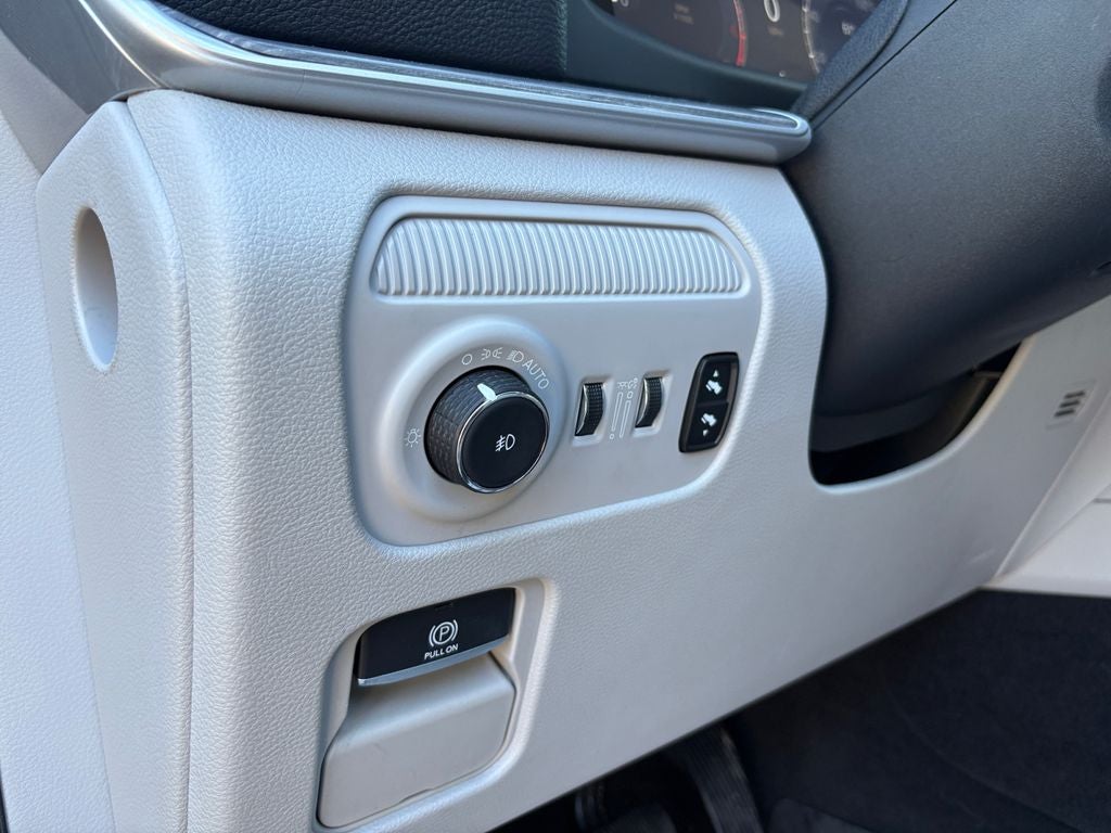 2024 Jeep Wagoneer Series II 4x2