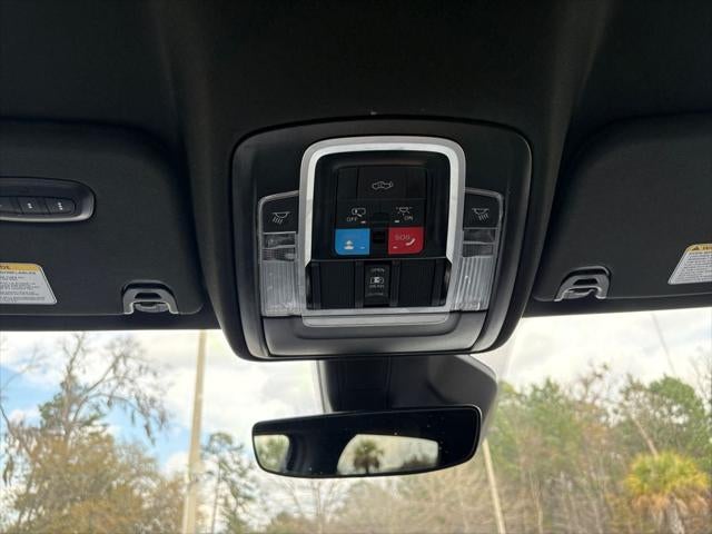 2025 RAM 1500 Laramie Crew Cab 4x4 5'7' Box