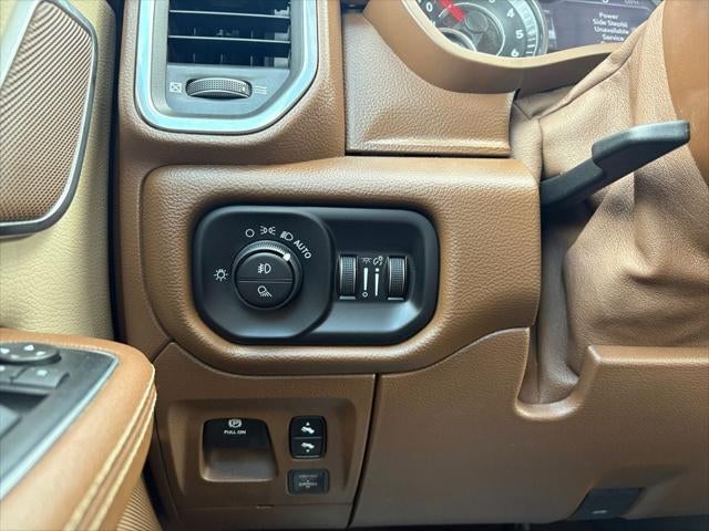 2019 RAM 1500 Laramie Crew Cab 4x4 5'7' Box