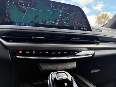 2024 Cadillac XT4 AWD Premium Luxury