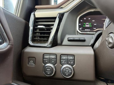 2023 GMC Sierra 1500 4WD Crew Cab Short Box Denali
