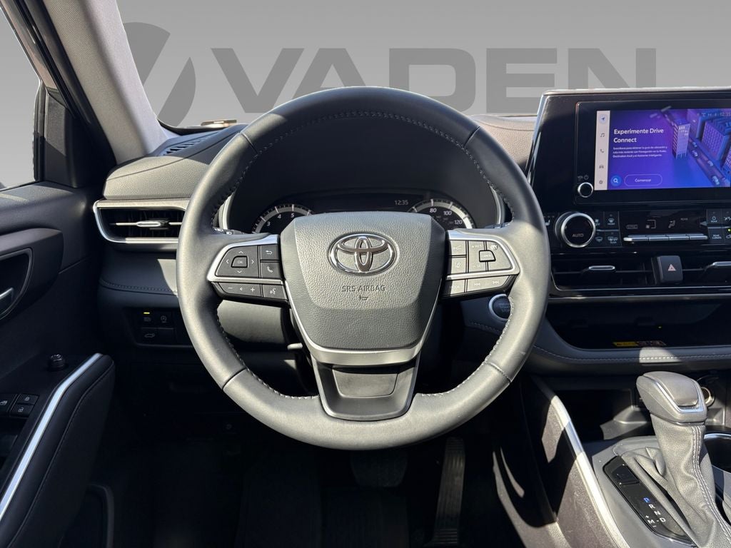 2025 Toyota Highlander XLE
