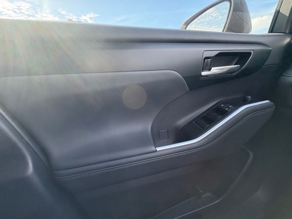 2025 Toyota Highlander XLE