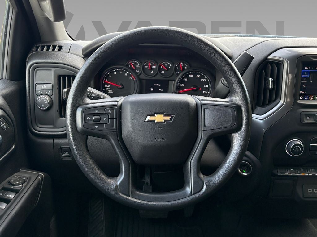2025 Chevrolet Silverado Custom