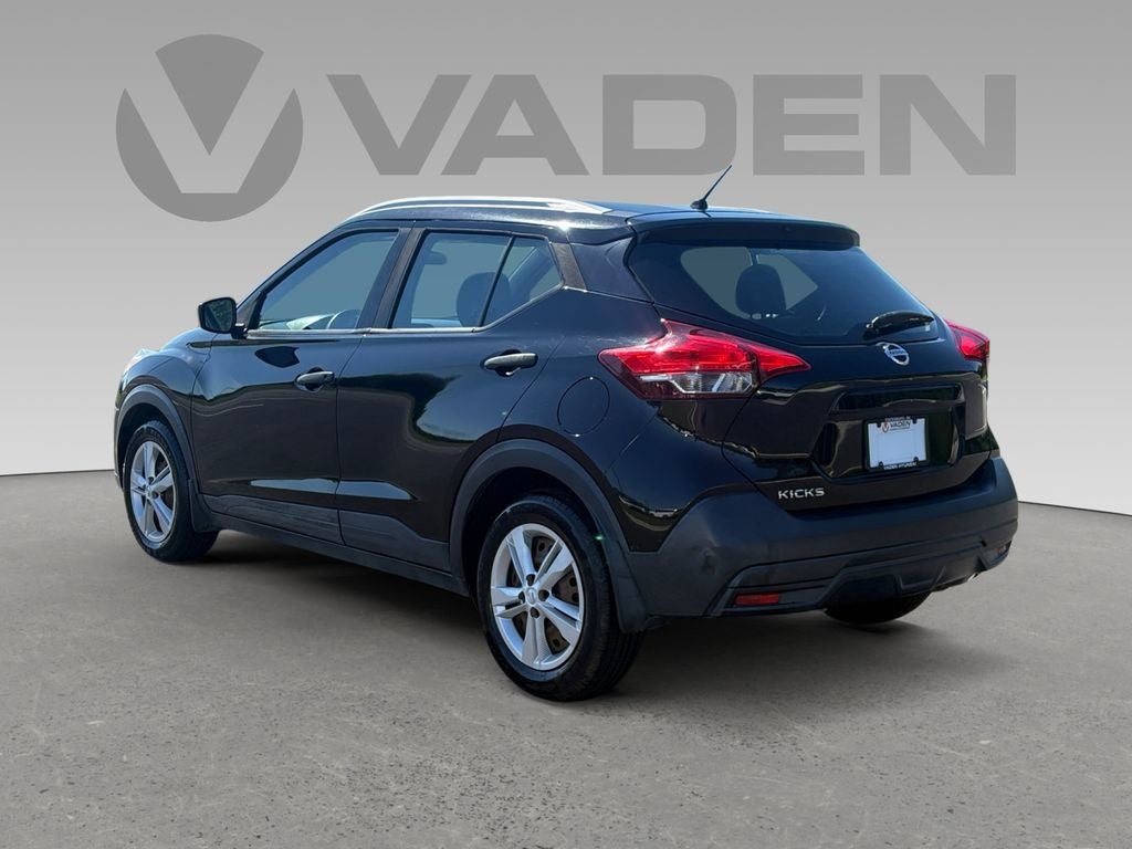 2019 Nissan Kicks S