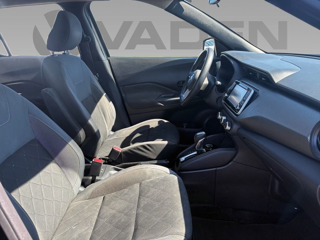2019 Nissan Kicks S