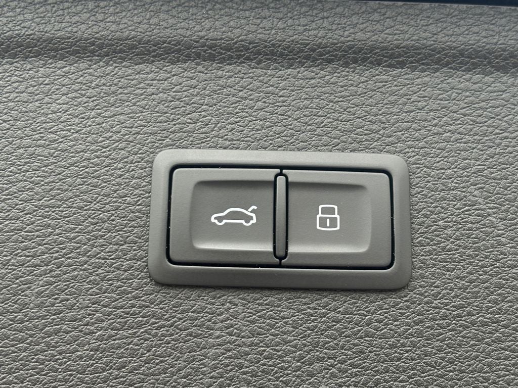 2022 Audi Q5 S line Premium Plus