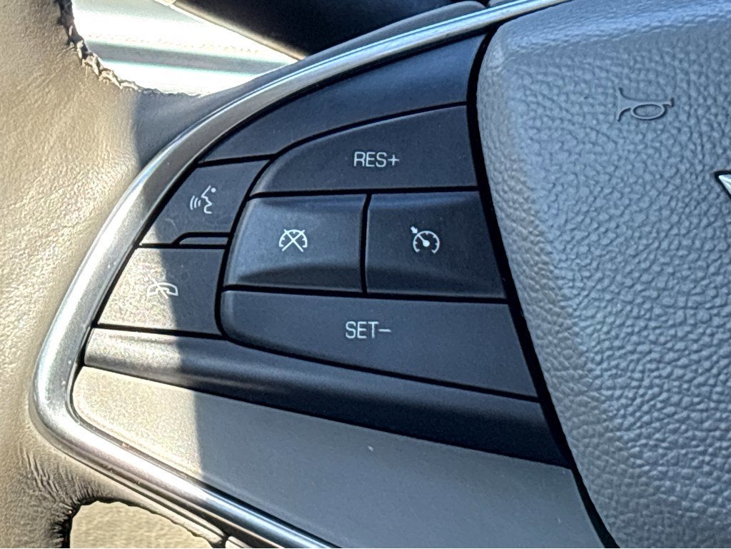 2017 Cadillac XT5 Luxury FWD