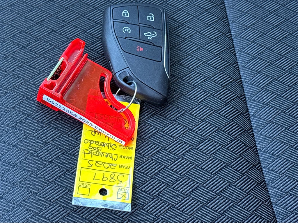 2025 Chevrolet Silverado 1500 LT