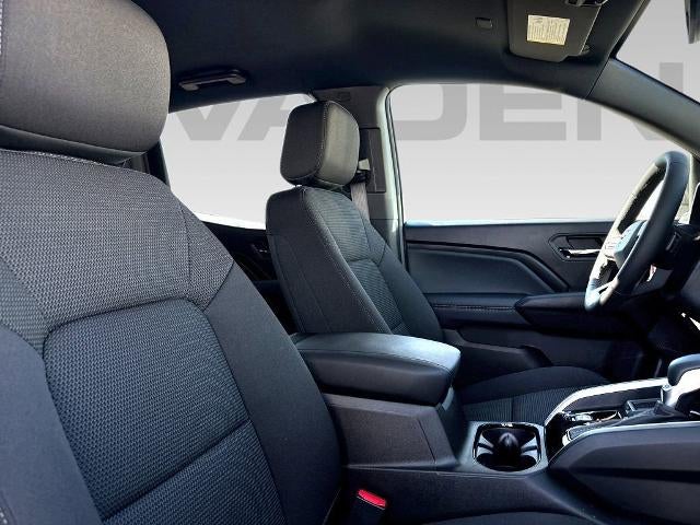 2025 Chevrolet Colorado LT - Photo 10
