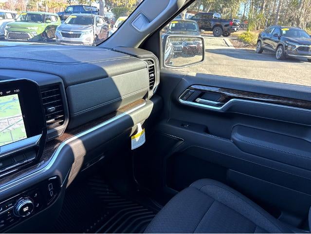 2025 GMC Sierra 1500 SLE