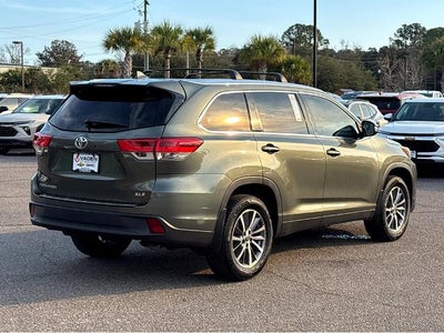 2019 Toyota Highlander SE
