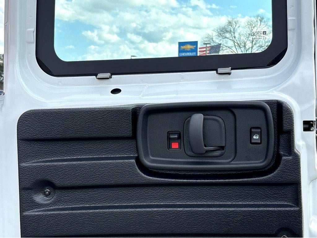 2025 Chevrolet Express Cargo Base