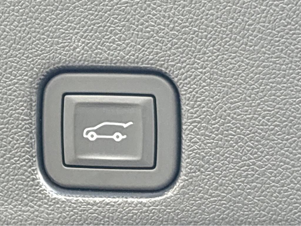 2024 Chevrolet Traverse LS