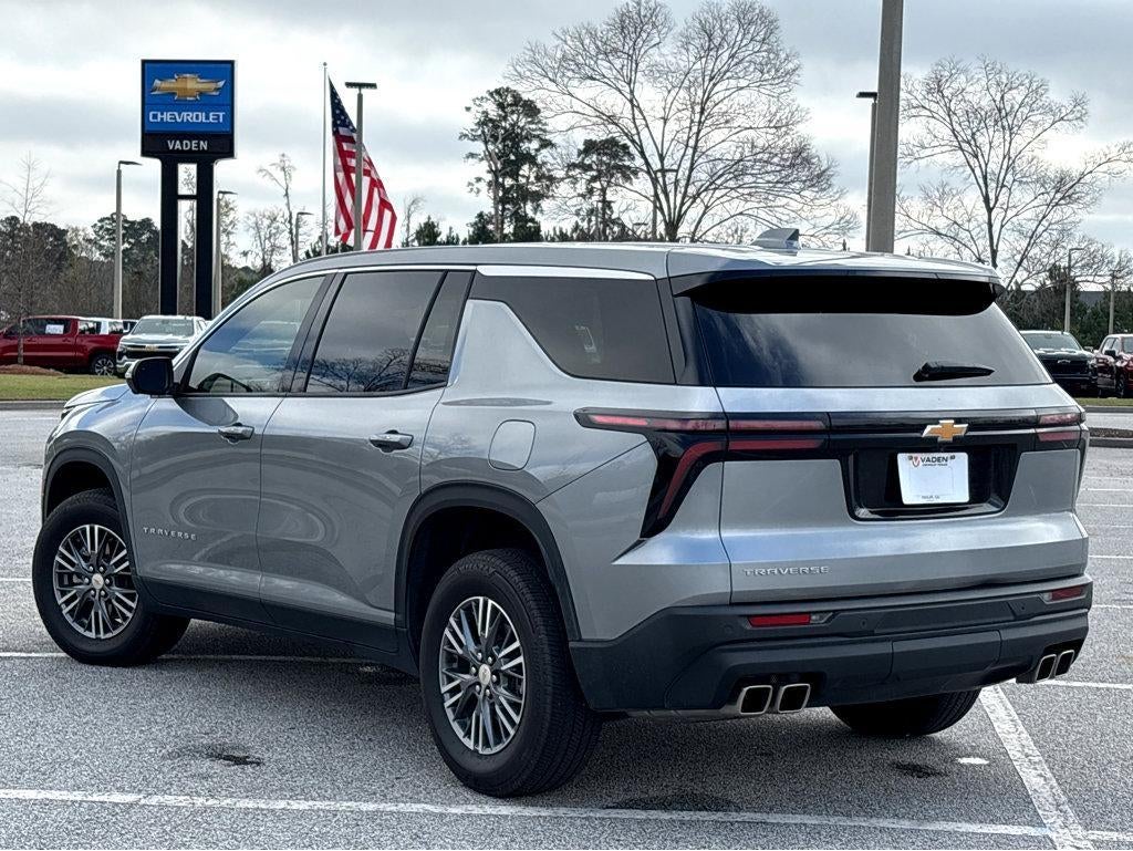 2024 Chevrolet Traverse LS