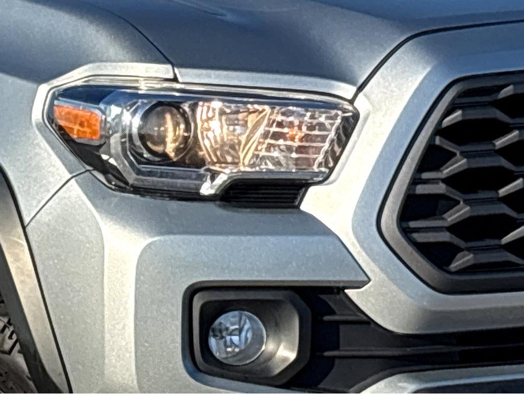 2022 Toyota Tacoma 4WD SR