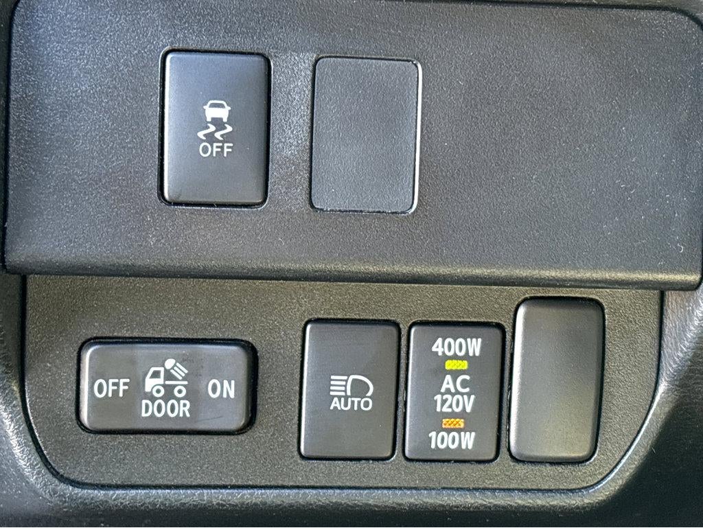 2022 Toyota Tacoma 4WD SR