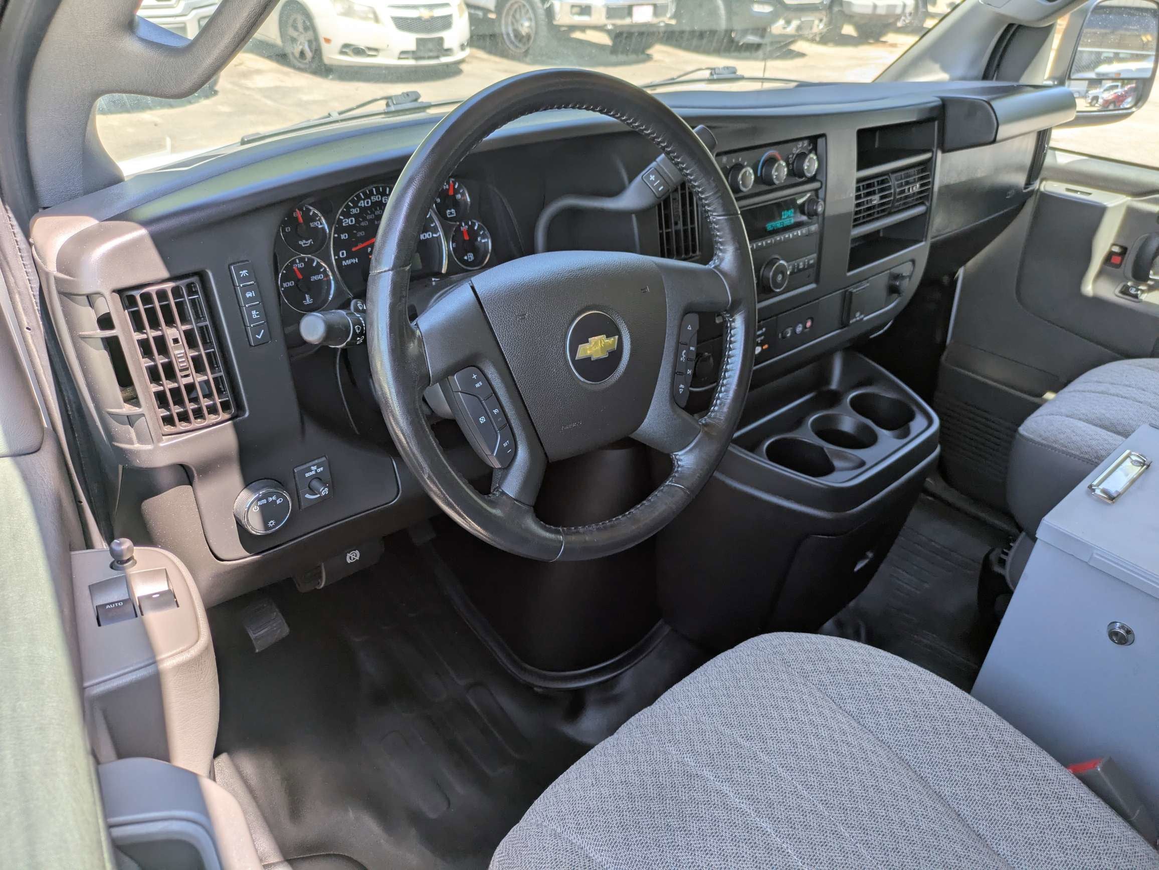 2022 Chevrolet Express Cargo 2500 WT