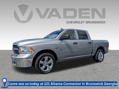 2022 RAM 1500 Classic Tradesman Crew Cab 4x4 5'7" Box