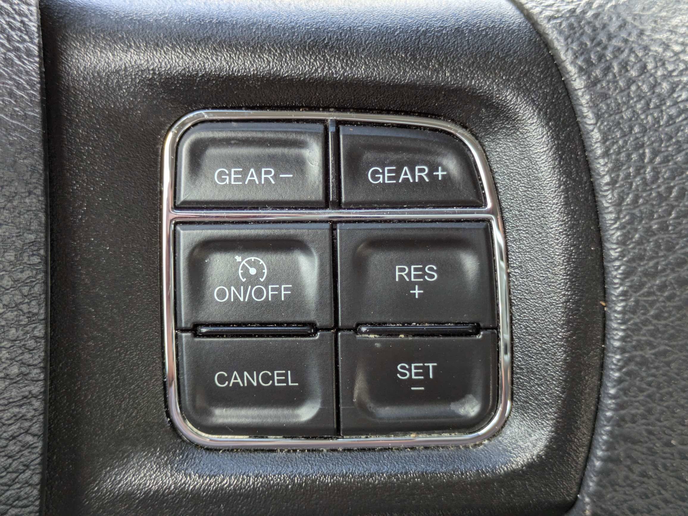 2022 RAM 1500 Classic Tradesman Crew Cab 4x4 5'7" Box