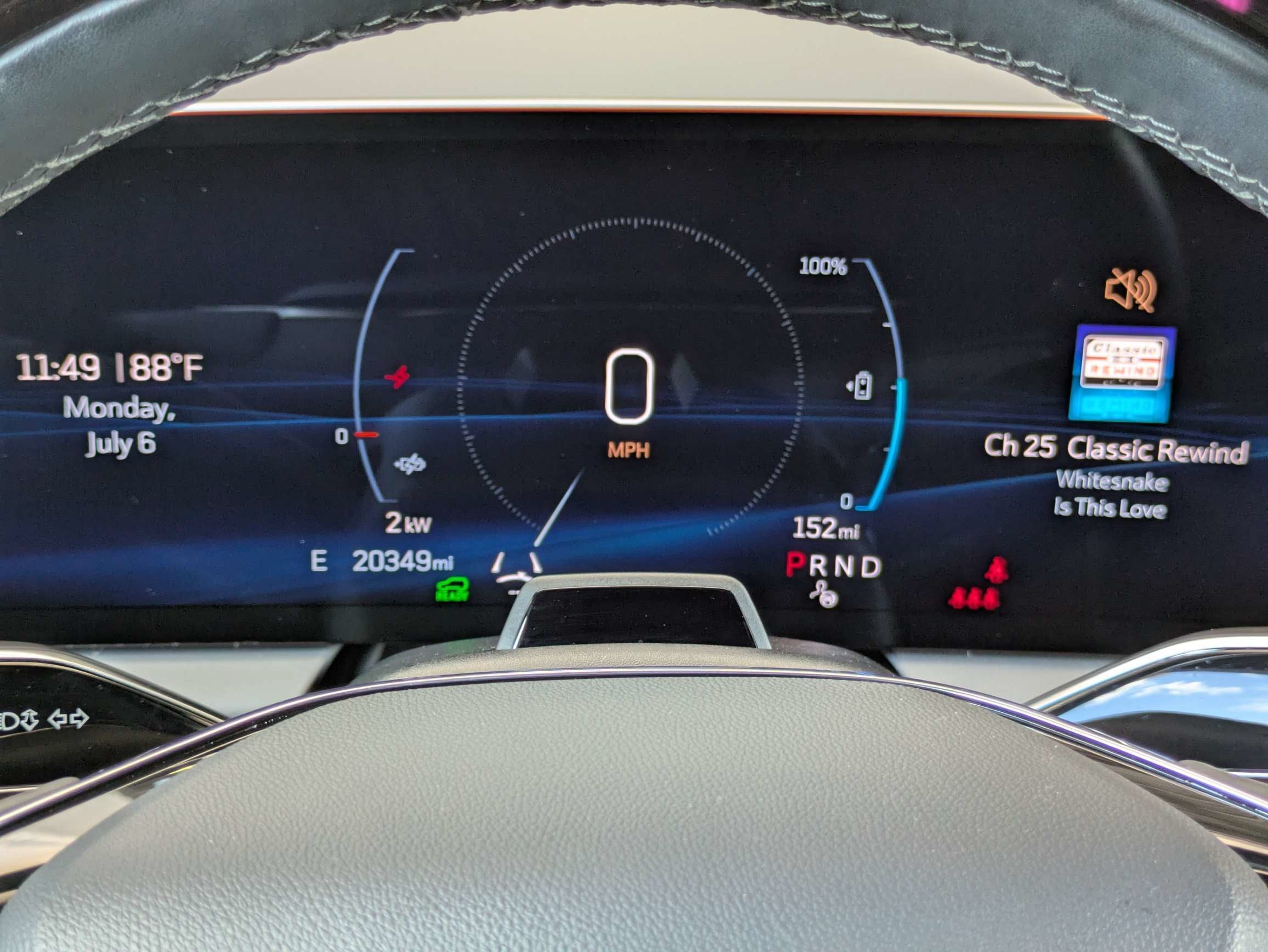 2025 Cadillac OPTIQ Luxury 2