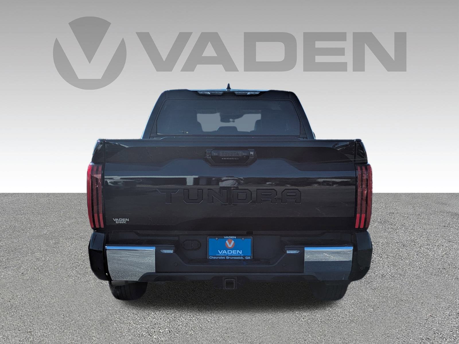 2022 Toyota Tundra 2WD SR5