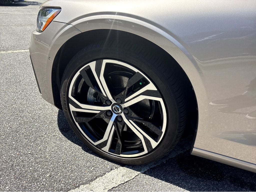 2024 Volvo S60 Ultimate