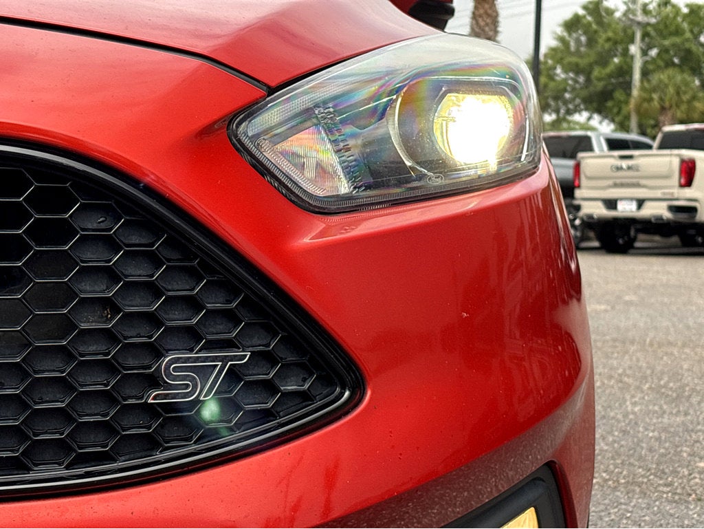 2018 Ford Focus ST