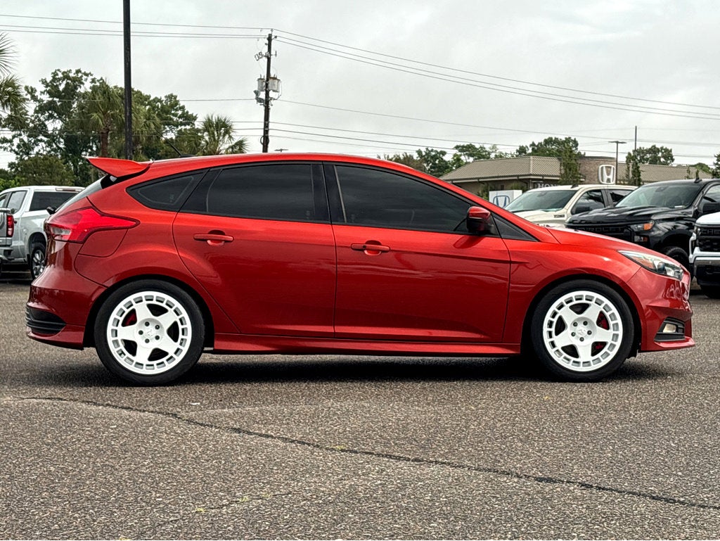 2018 Ford Focus ST